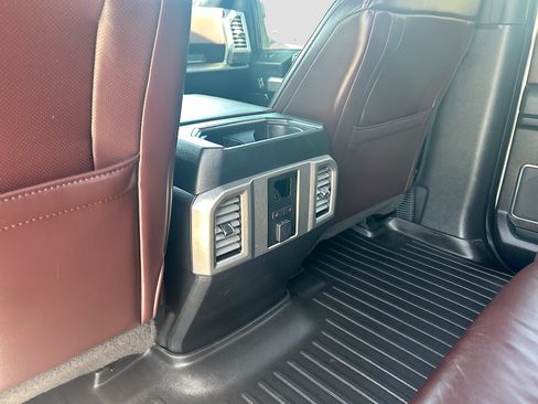 Used 2015 Ford F150 Platinum w/ Equipment Group 701A Luxury AWD/4WD image 27