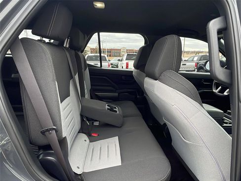 Used 2025 Toyota 4Runner TRD Off-Road image 16