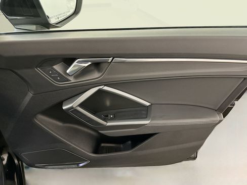 Used 2020 Audi Q3 2.0T Premium Plus w/ Premium Plus Package image 35