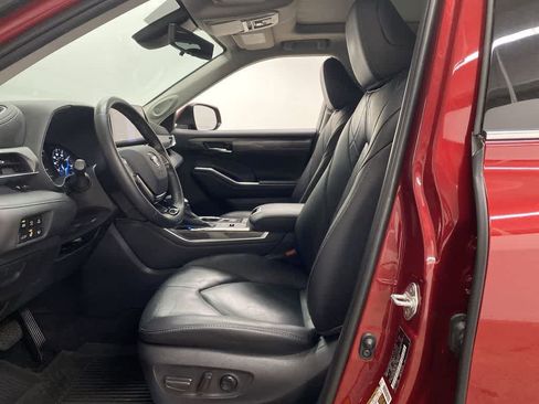 Used 2020 Toyota Highlander Platinum image 15