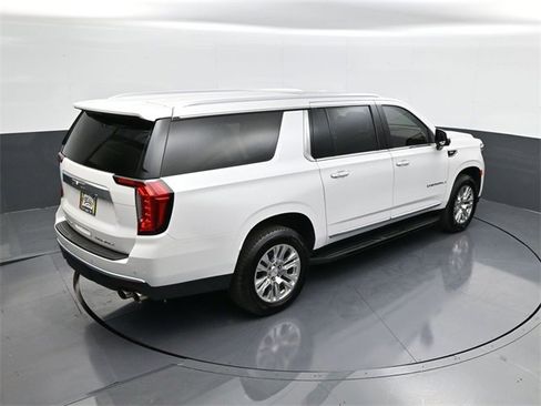 Used 2021 GMC Yukon XL Denali image 18