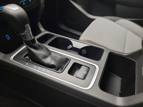 Used 2017 Ford Escape SE w/ SE Cold Weather Package AWD/4WD image 26