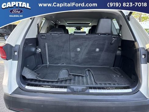 Used 2024 Toyota Grand Highlander AWD image 16
