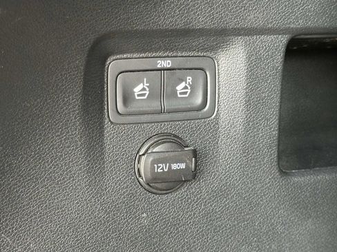 Used 2022 Kia Telluride SX w/ Towing Package FWD image 12