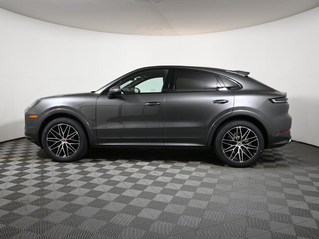 Used 2026 Porsche Cayenne Coupe AWD/4WD image 2