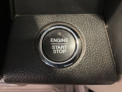 Used 2018 Ford F150 Lariat w/ Equipment Group 502A Luxury AWD/4WD image 23