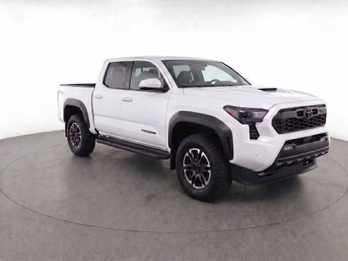 Used 2024 Toyota Tacoma TRD Sport w/ TRD Sport Upgrade Package AWD/4WD image 3