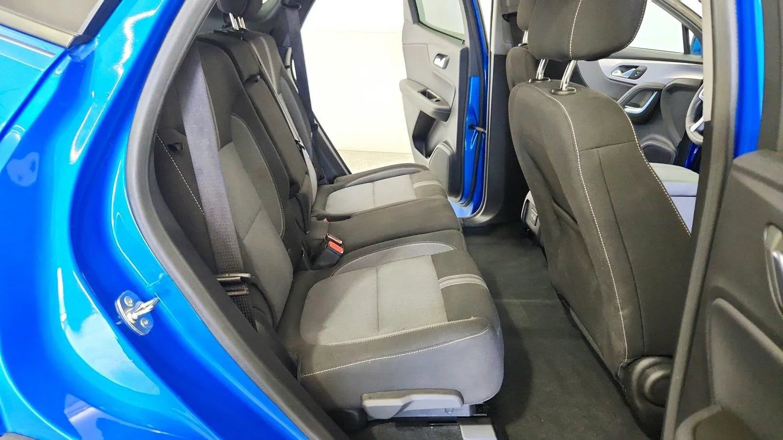 Used 2024 Chevrolet Blazer LT w/ Convenience Package FWD image 27