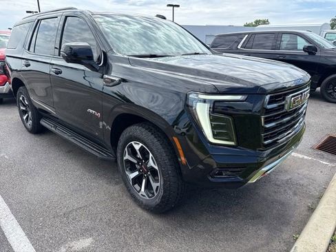 Used 2025 GMC Yukon AT4 AWD/4WD image 4