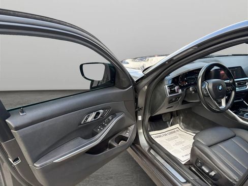 Used 2021 BMW 330i xDrive Sedan w/ Premium Package image 9