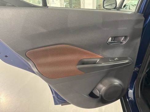 Used 2018 Nissan Kicks SR FWD image 19