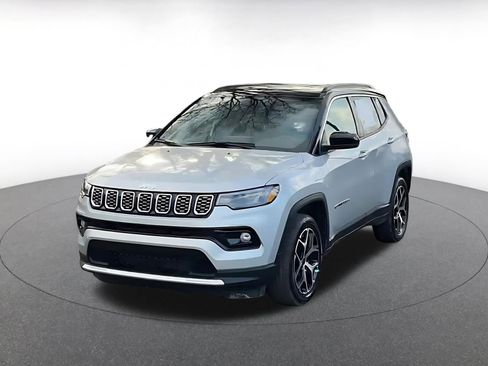 Used 2025 Jeep Compass Limited image 7