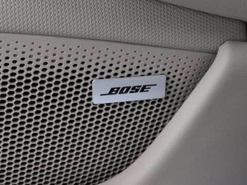 Used 2025 Porsche Taycan image 29