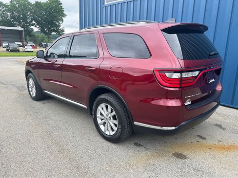 Used 2021 Dodge Durango SXT image 3
