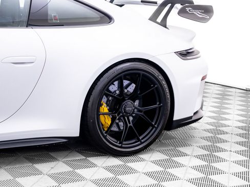 Certified 2026 Porsche 911 GT3 RWD image 38