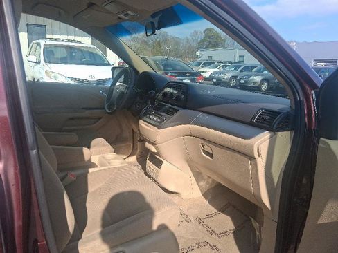 Used 2010 Honda Odyssey EX image 19