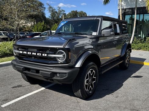 Used 2023 Ford Bronco Outer Banks image 10