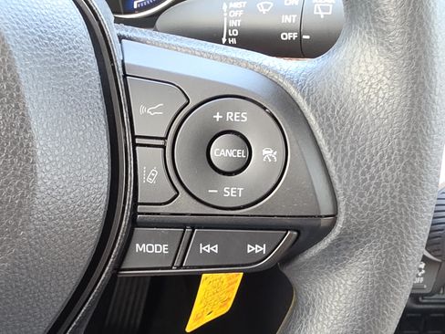 Certified 2025 Toyota RAV4 LE AWD/4WD image 18