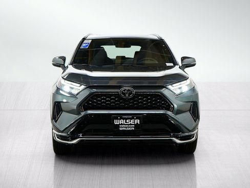 Used 2025 Toyota RAV4 SE w/ Weather & Moonroof Package AWD/4WD image 8