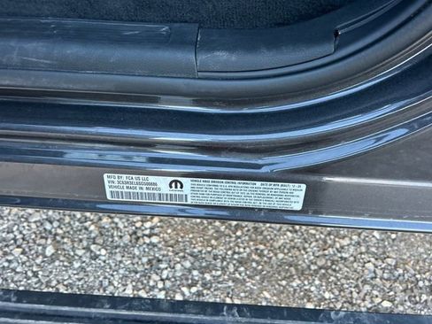 Used 2025 RAM 3500 Laramie image 15