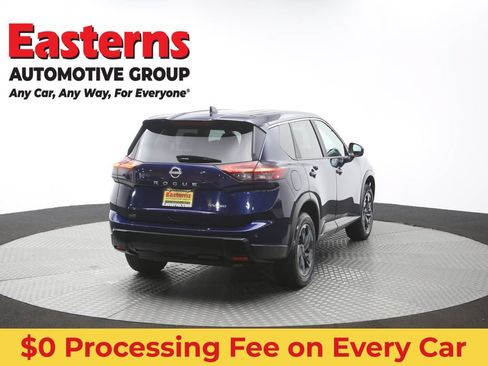 Used 2024 Nissan Rogue SV AWD/4WD image 39