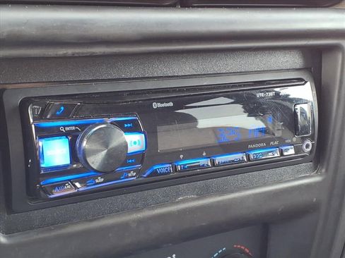 Used 2000 Jeep Cherokee Sport image 22