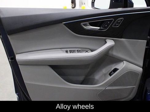 Used 2021 Audi Q7 3.0T Prestige image 17