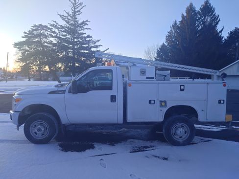 Used 2015 Ford F250 XL w/ XL Value Package image 1