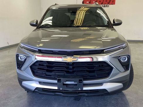 Used 2025 Chevrolet TrailBlazer LT AWD/4WD image 8