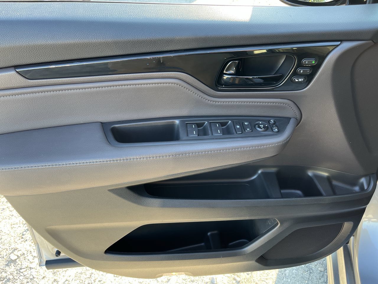 Used 2019 Honda Odyssey Elite image 2
