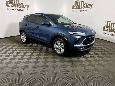 Certified 2024 Buick Encore GX Preferred FWD image 1