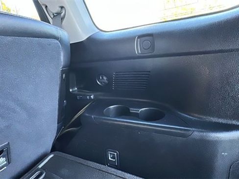 Used 2017 Toyota Highlander Limited image 41