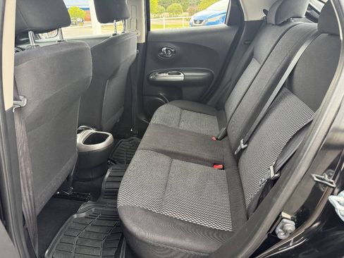 Used 2016 Nissan Juke S FWD image 17