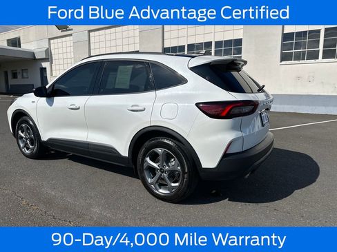 Used 2025 Ford Escape ST-Line w/ Cold Weather Package AWD/4WD image 5