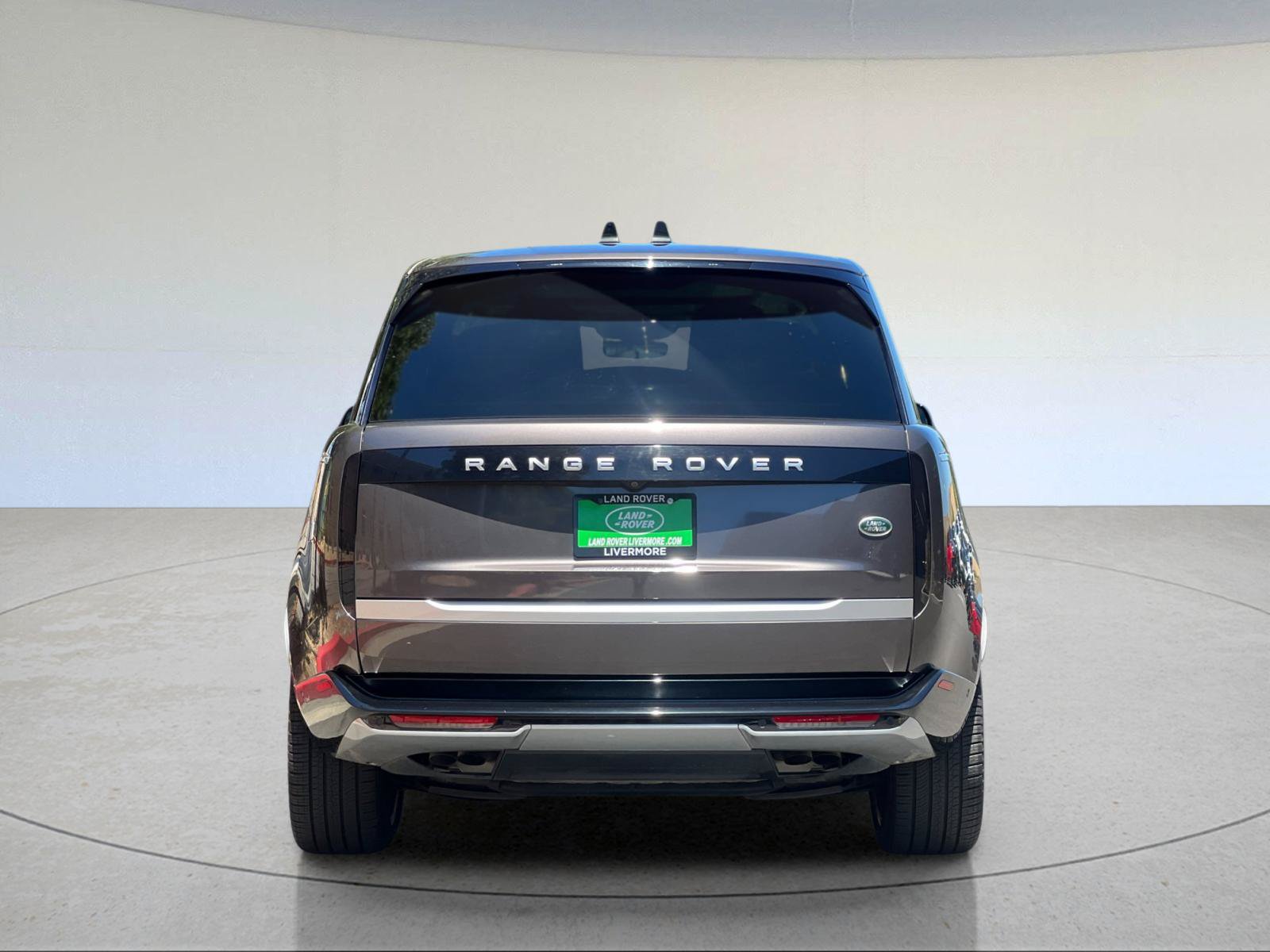 Used 2023 Land Rover Range Rover Long Wheelbase Autobiography AWD/4WD image 5