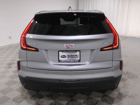 Used 2024 Cadillac XT4 Luxury w/ Cold Weather Package image 28