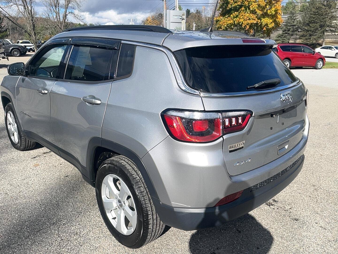 Certified 2019 Jeep Compass Latitude w/ Popular Equipment Group AWD/4WD image 6