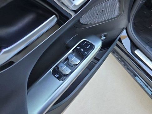 Used 2026 Mercedes-Benz C 300 4MATIC Sedan image 17