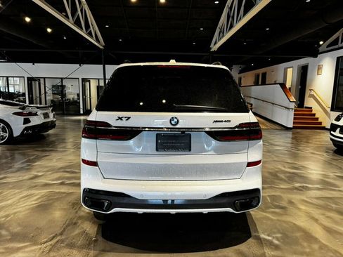 Used 2023 BMW X7 xDrive40i w/ M Sport Package AWD/4WD image 4