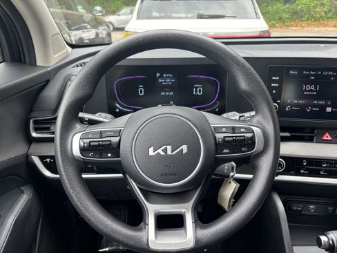 Used 2025 Kia Sportage LX FWD image 34