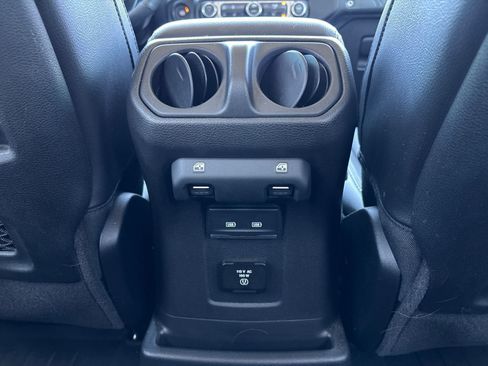 Used 2022 Jeep Wrangler Unlimited Rubicon image 26