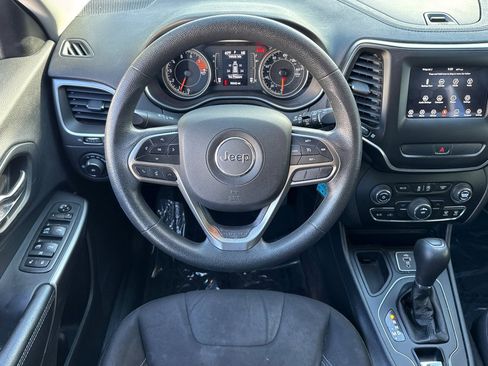 Used 2019 Jeep Cherokee Latitude w/ Popular Appearance Group image 26