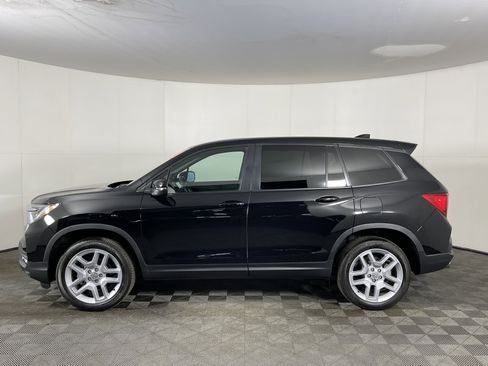 Used 2025 Honda Passport EX-L image 3