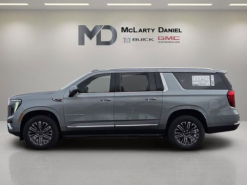 New 2026 GMC Yukon XL Elevation w/ Elevation Premium Package AWD/4WD image 3