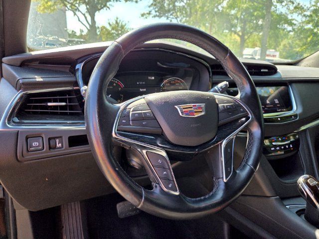 Used 2020 Cadillac XT5 Premium Luxury FWD image 6
