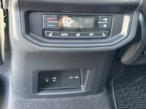 Used 2024 Volkswagen Atlas SEL AWD/4WD image 19