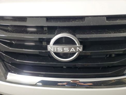 New 2025 Nissan Pathfinder SL image 10