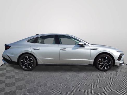 Used 2025 Hyundai Sonata SEL FWD image 4
