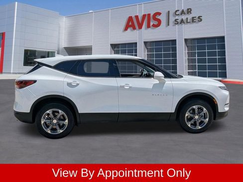 Used 2025 Chevrolet Blazer LT FWD image 5