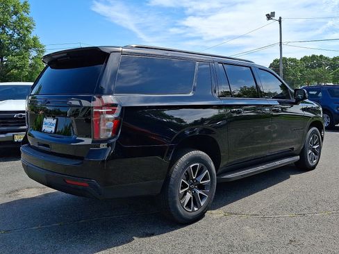 Certified 2024 Chevrolet Suburban RST w/ Luxury Package AWD/4WD image 6